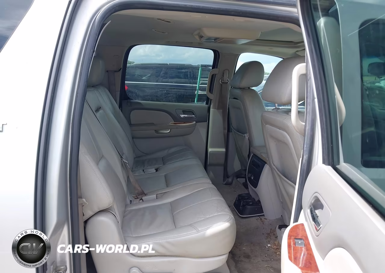 2011 Chevrolet Suburban 1500 Lt1 VIN:1GNSCJE04BR112546 - 8