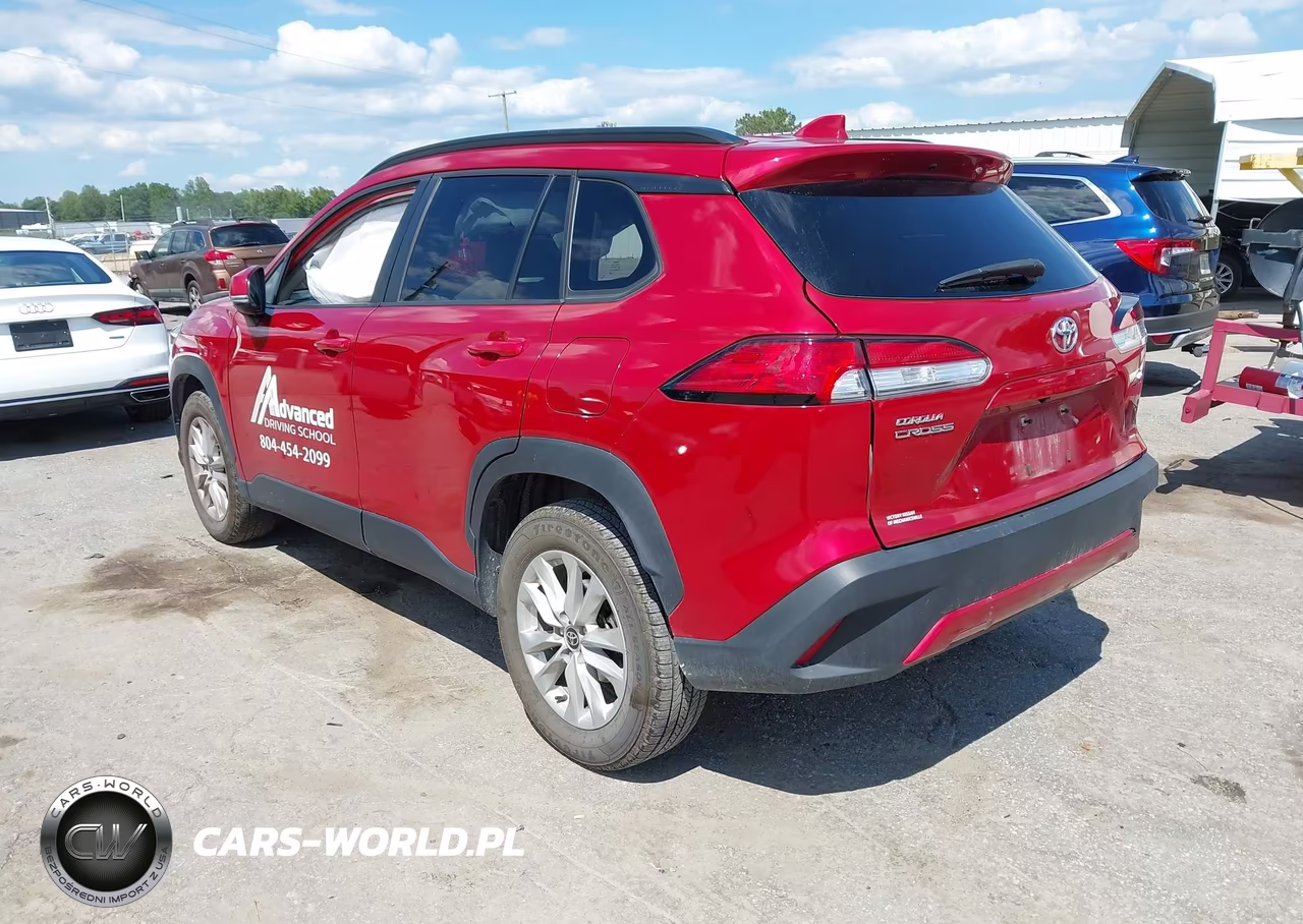 2022 Toyota Corolla Cross Le VIN:7MUCAAAG2NV012639 - 3