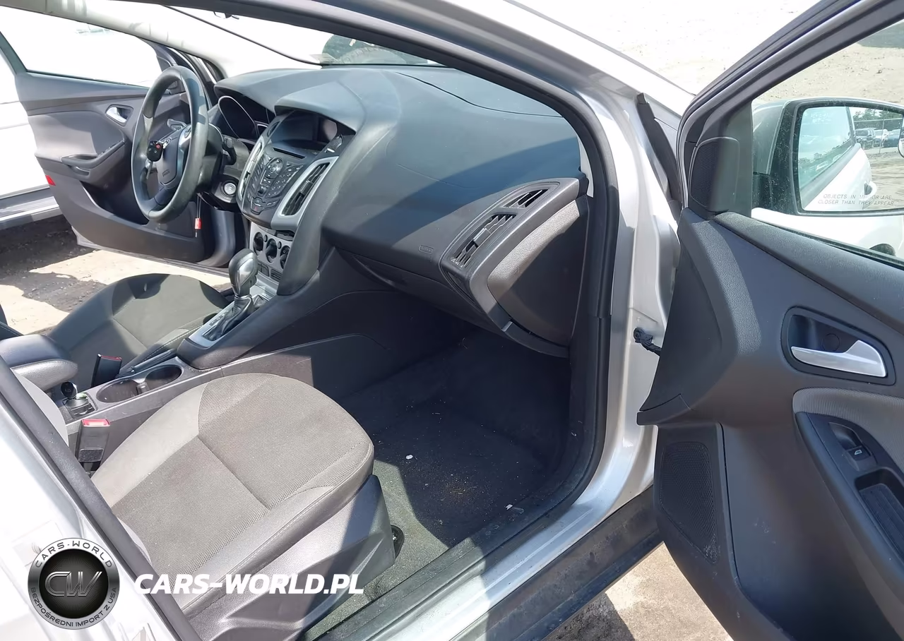 2014 Ford Focus Se VIN:1FADP3F29EL124450 - 5