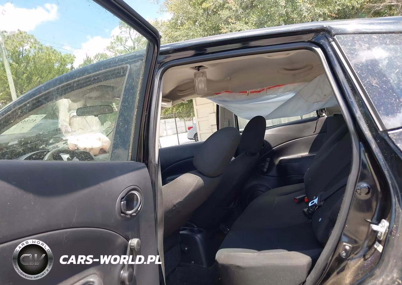 2015 Nissan Versa Note S Plus VIN:3N1CE2CP5FL431435 - 8