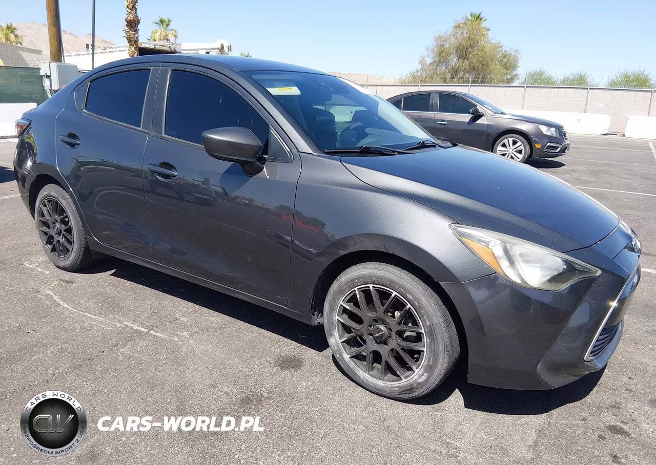 2017 Toyota Yaris Ia – zdjęcie 1 z 15