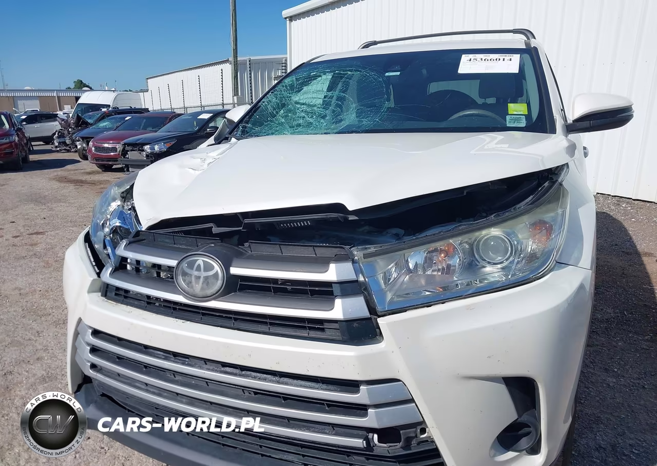 2018 Toyota Highlander Le VIN:5TDZARFHXJS038873 - 13