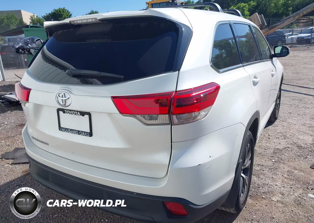 2018 Toyota Highlander Le VIN:5TDZARFHXJS038873 - 4