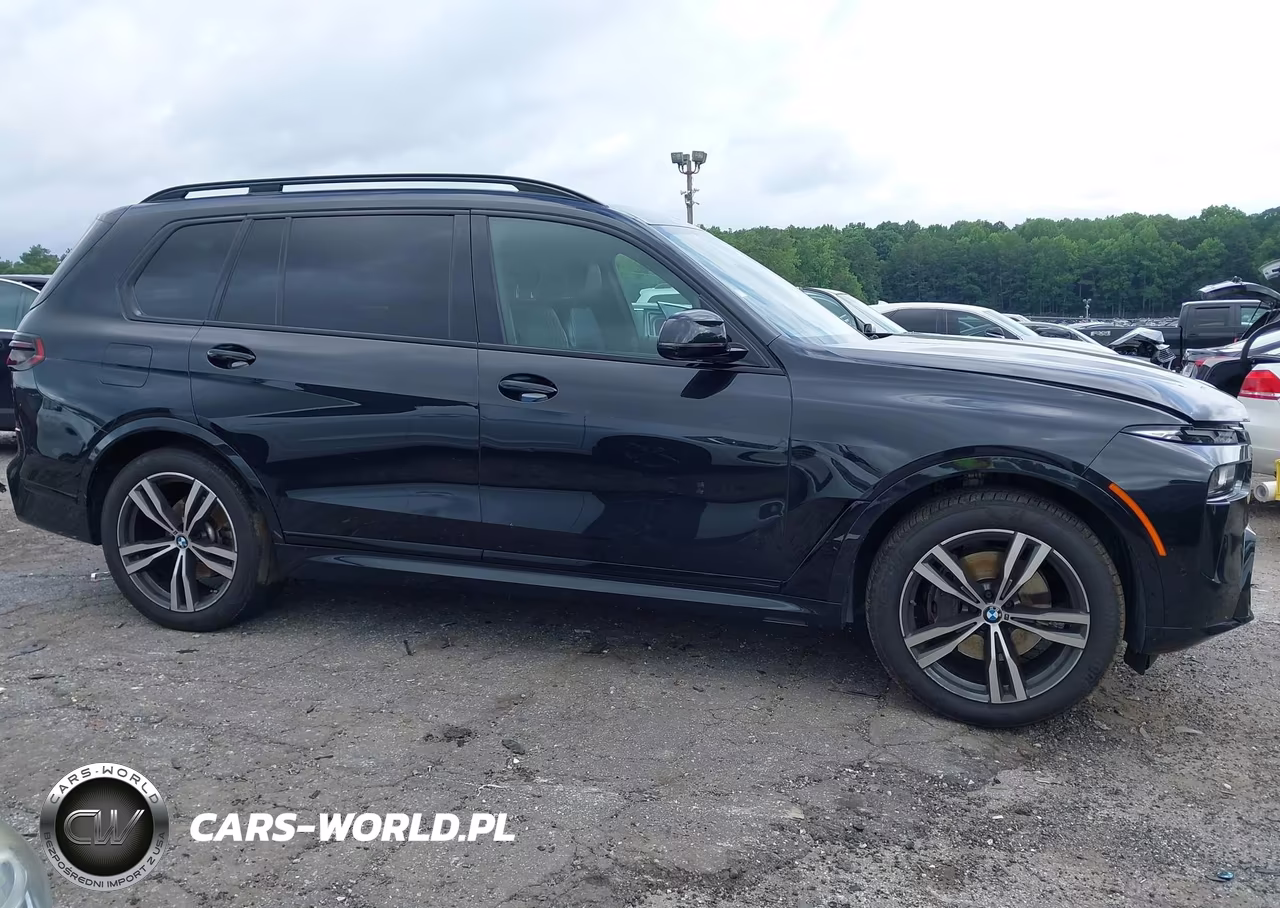 2023 BMW X7 xDrive40I VIN:5UX23EM04P9P67524 - 13