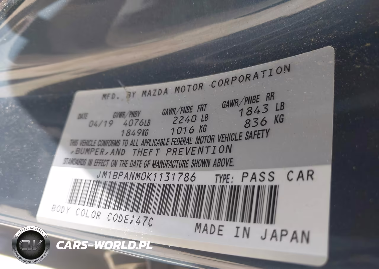 2019 Mazda Mazda3 Premium Package VIN:JM1BPANM0K1131786 - 9