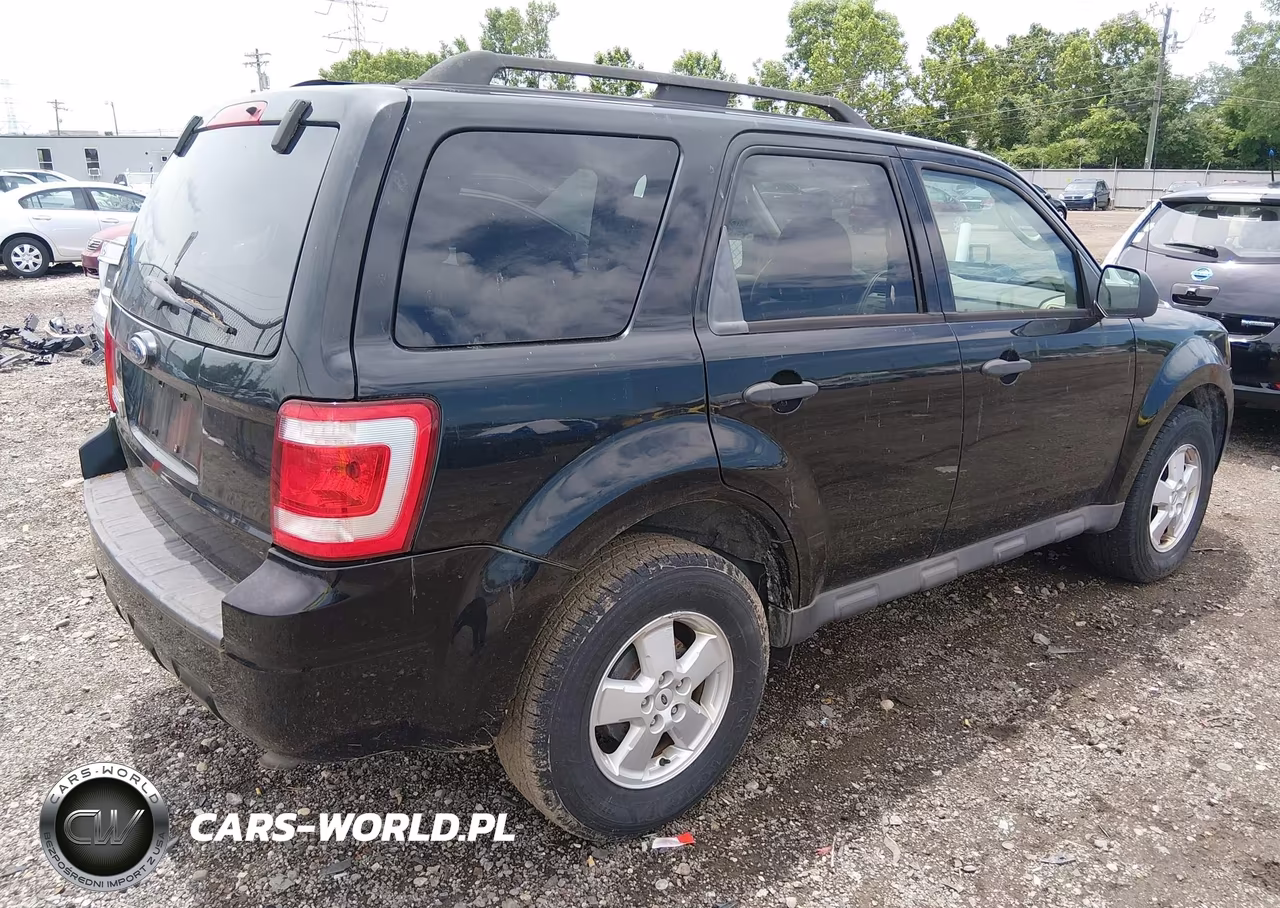 2009 Ford Escape Xlt VIN:1FMCU03G69KA33866 - 4