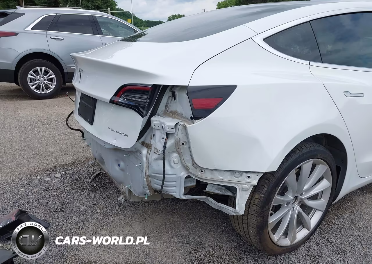 2020 Tesla Model 3 Long Range Dual Motor All-Wheel Drive VIN:5YJ3E1EB3LF703757 - 6