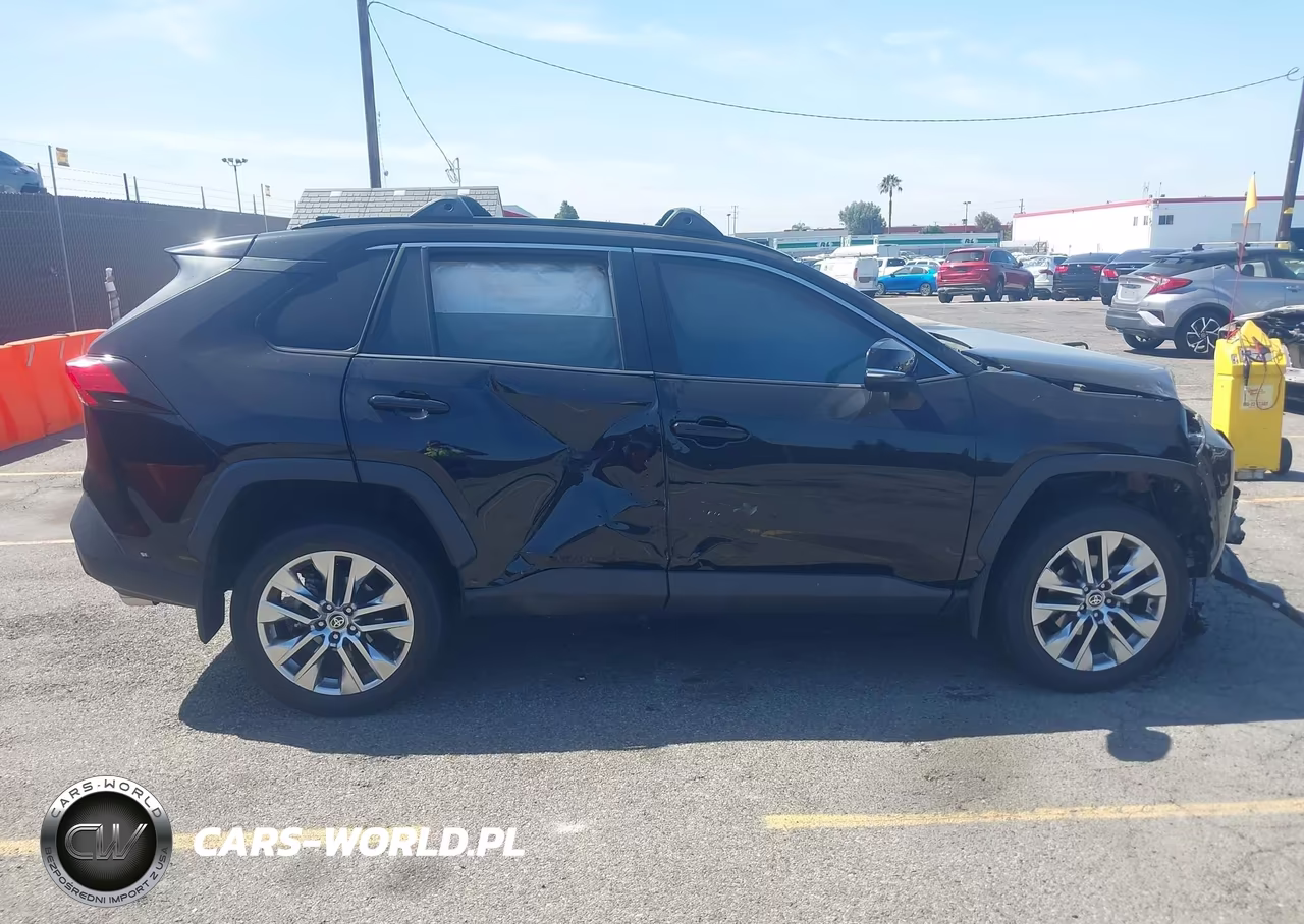 2021 Toyota Rav4 Xle Premium VIN:2T3C1RFV5MC137567 - 13