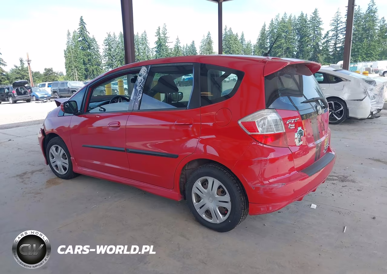 2009 Honda Fit Sport VIN:JHMGE884X9S053214 - 3