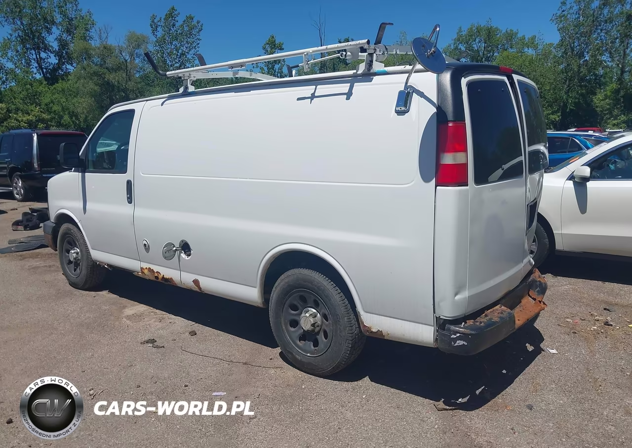 2010 Chevrolet Express 1500 Work Van VIN:1GCUGADX8A1163842 - 3