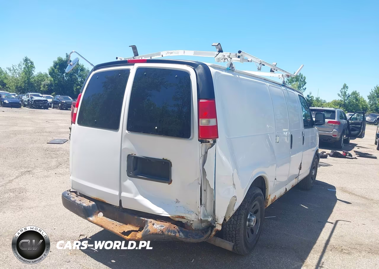 2010 Chevrolet Express 1500 Work Van VIN:1GCUGADX8A1163842 - 4