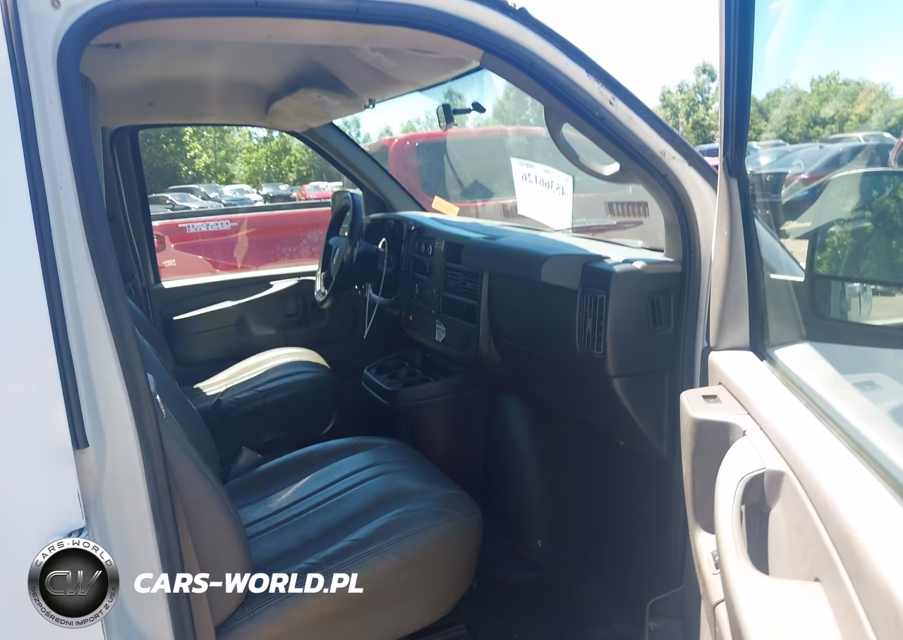 2010 Chevrolet Express 1500 Work Van VIN:1GCUGADX8A1163842 - 5