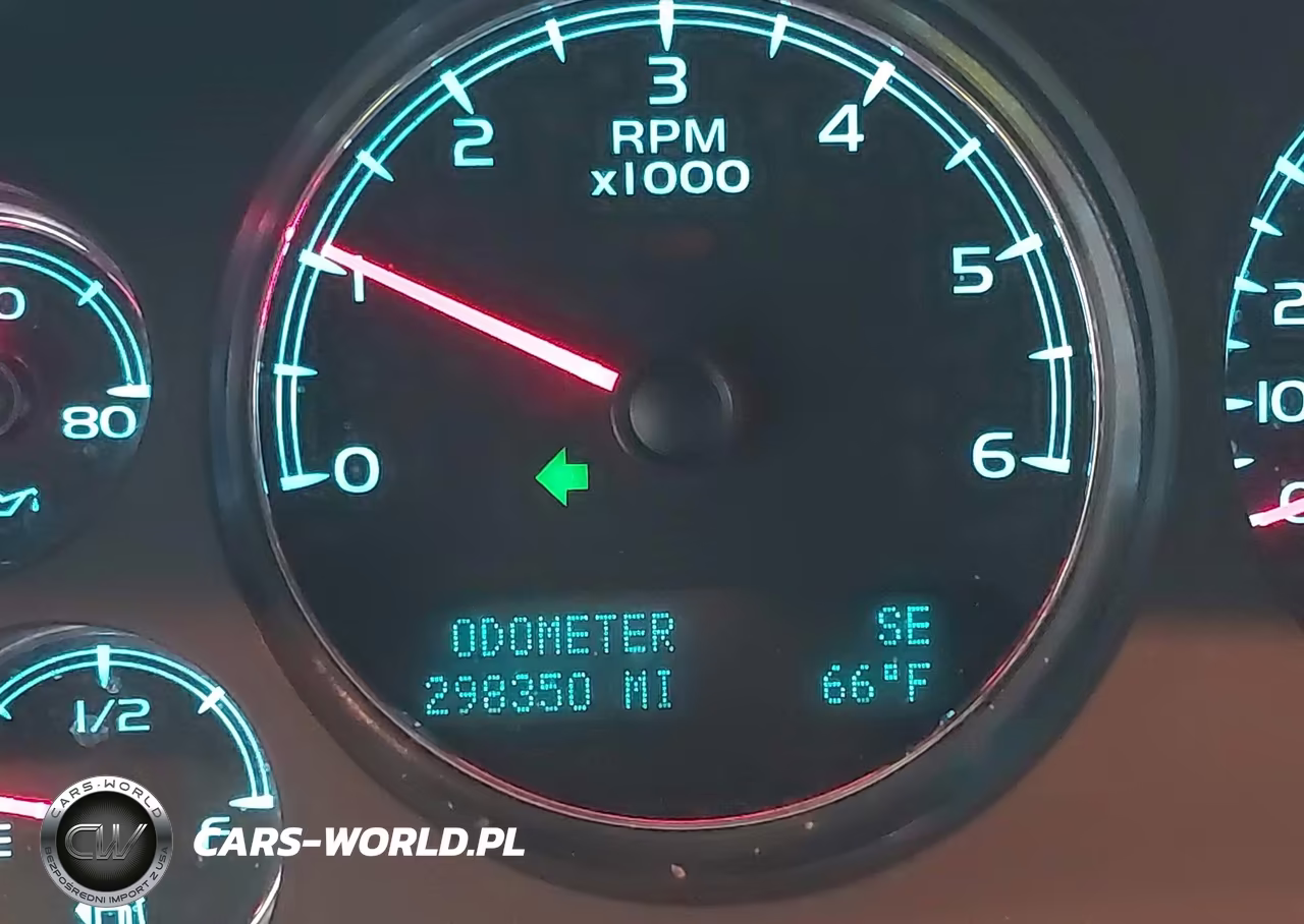 2013 Chevrolet Tahoe Lt VIN:1GNSKBE0XDR349778 - 15