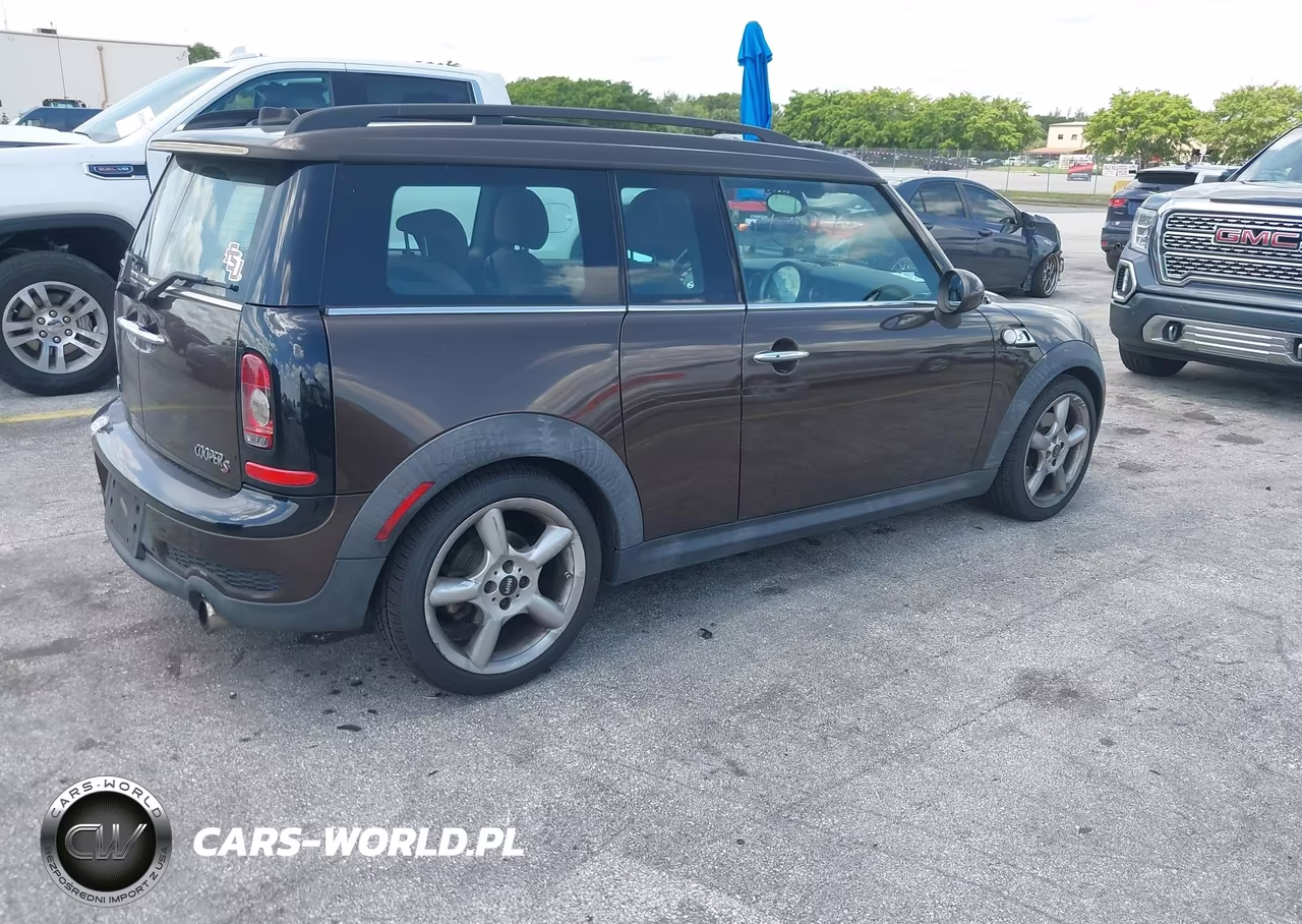 2010 Mini Cooper S Clubman VIN:WMWMM3C52ATZ33216 - 4