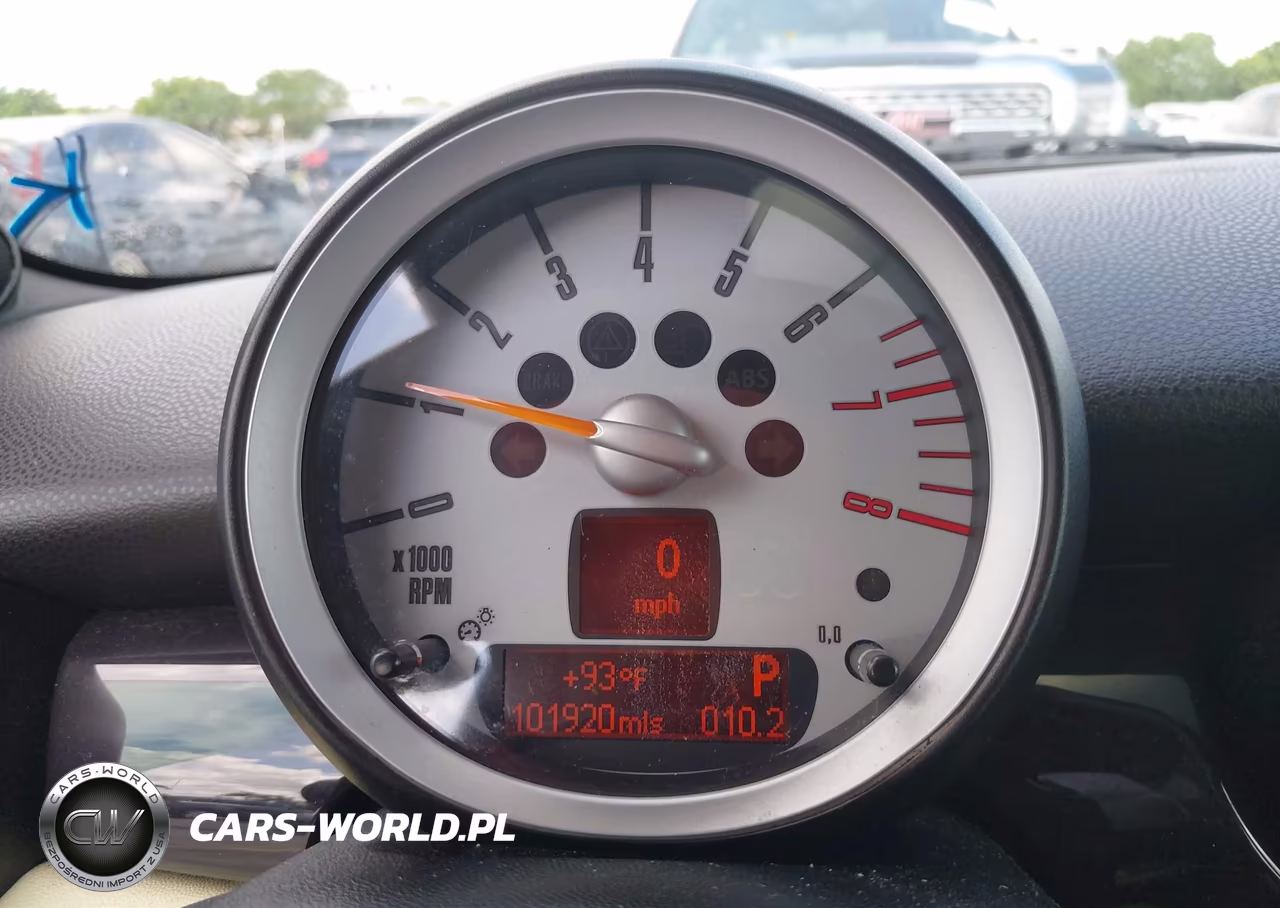 2010 Mini Cooper S Clubman VIN:WMWMM3C52ATZ33216 - 7