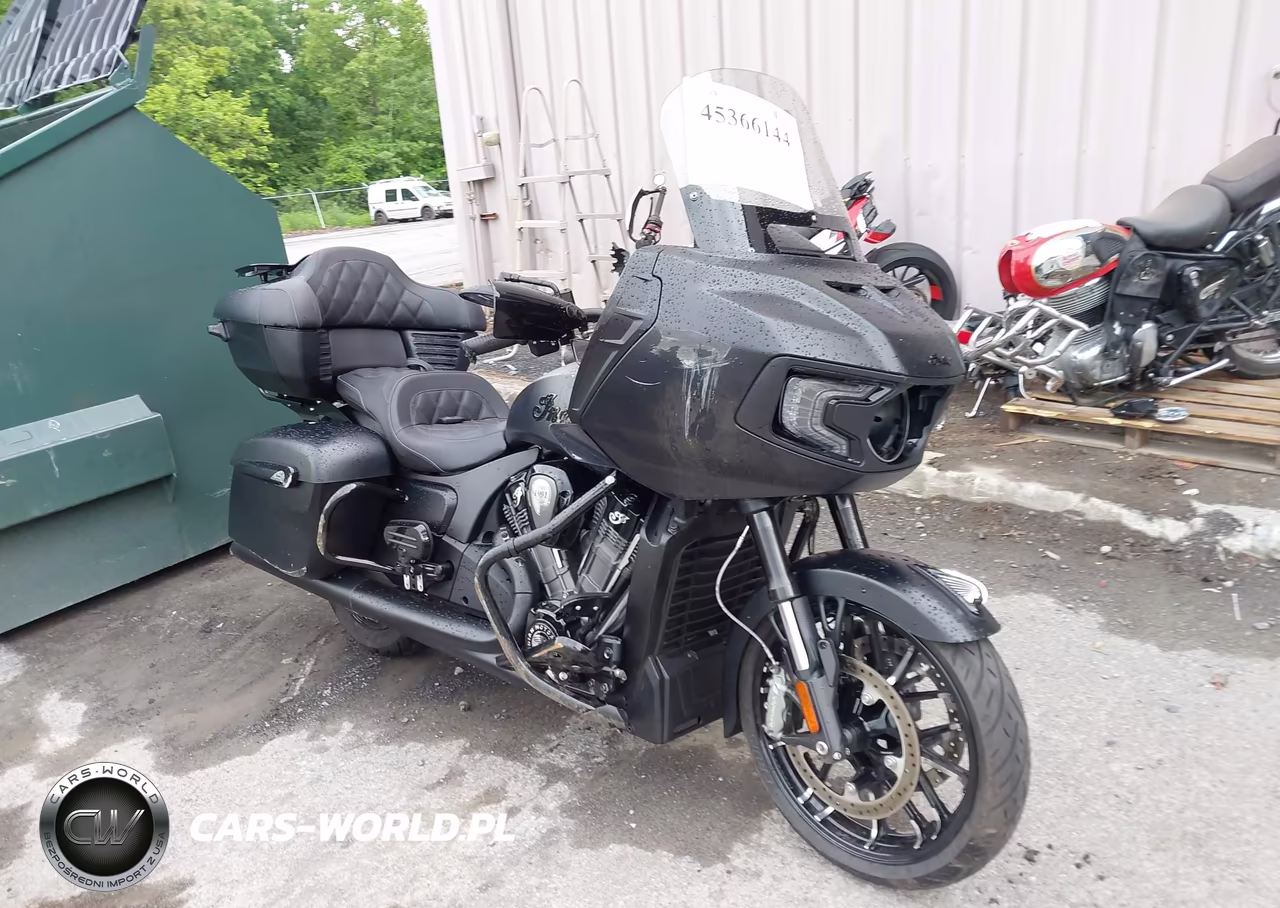 2023 Indian Motorcycle Co. Pursuit Dark Horse With Premium Package – zdjęcie 1 z 14