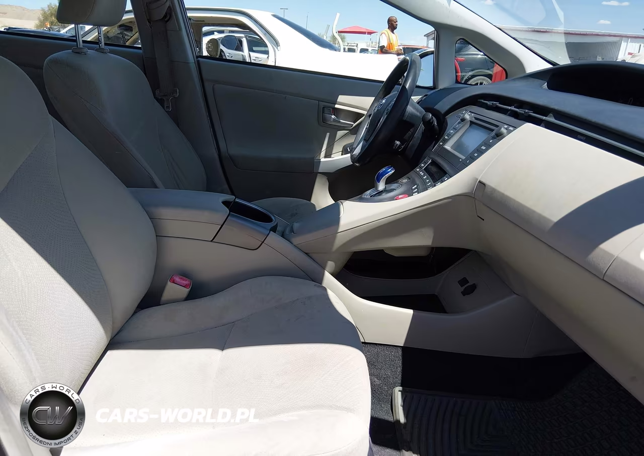 2012 Toyota Prius Two VIN:JTDKN3DU9C5469121 - 5