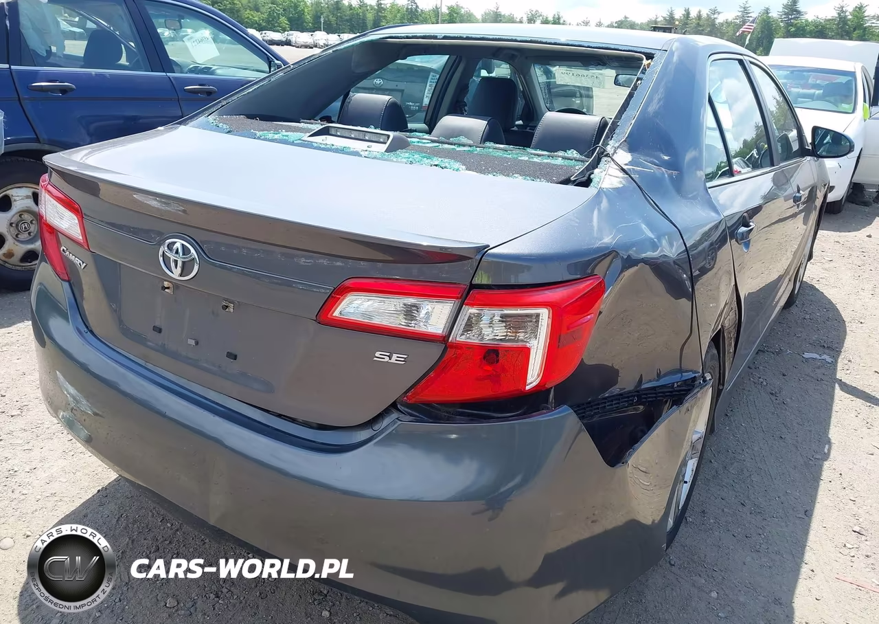2014 Toyota Camry Se VIN:4T1BF1FK8EU349862 - 17