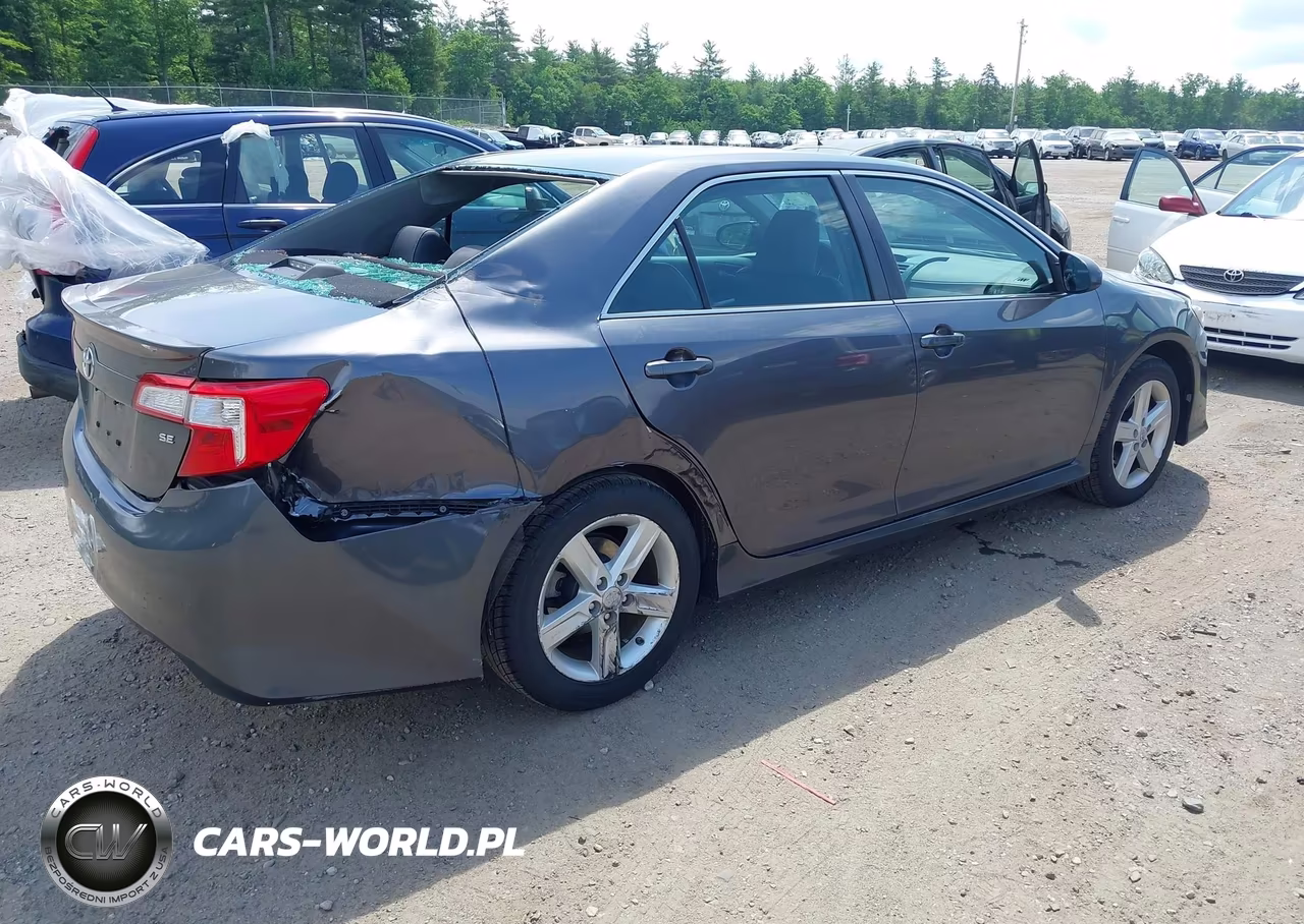 2014 Toyota Camry Se VIN:4T1BF1FK8EU349862 - 4