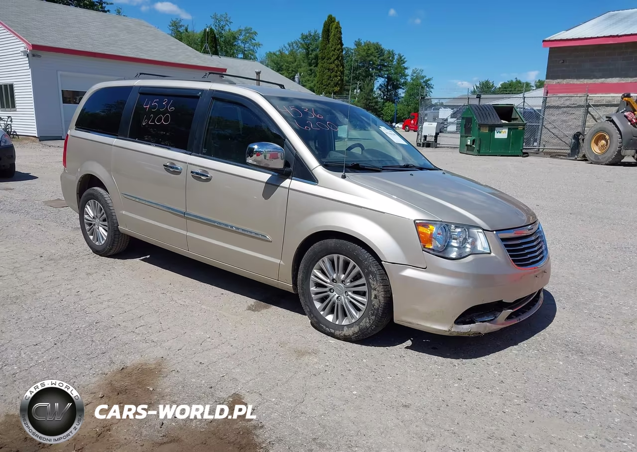 2015 Chrysler Town & Country Touring-L – zdjęcie 1 z 16