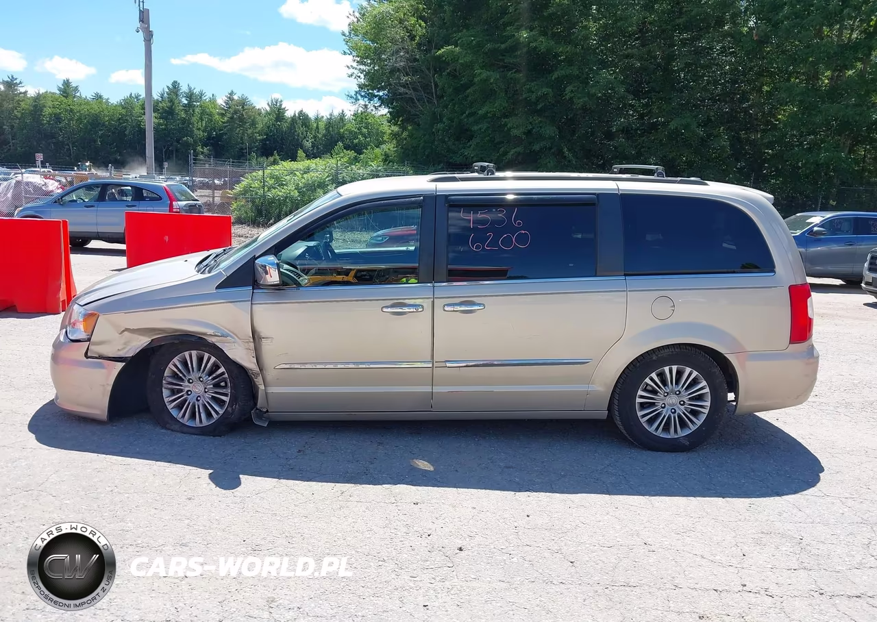 2015 Chrysler Town & Country Touring-L VIN:2C4RC1CG4FR753364 - 14