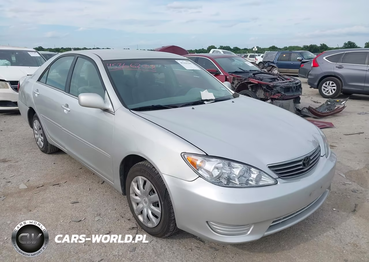 2005 Toyota Camry Le – zdjęcie 1 z 16
