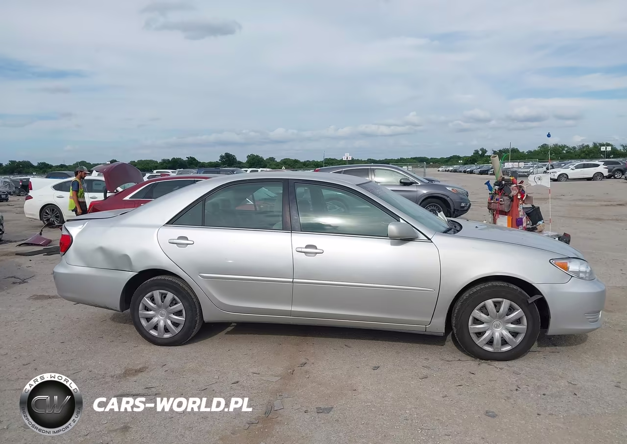 2005 Toyota Camry Le VIN:4T1BE32K35U420244 - 13