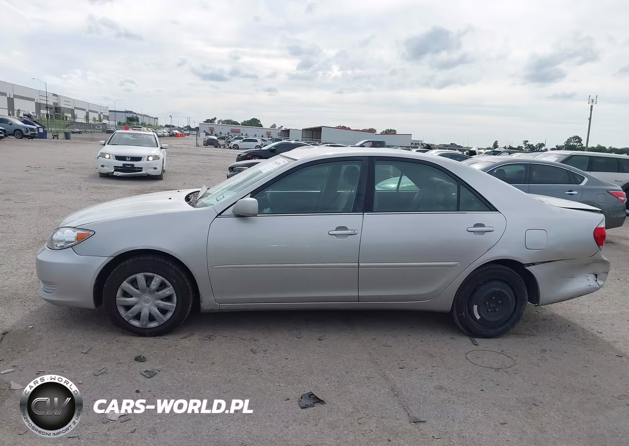2005 Toyota Camry Le VIN:4T1BE32K35U420244 - 14