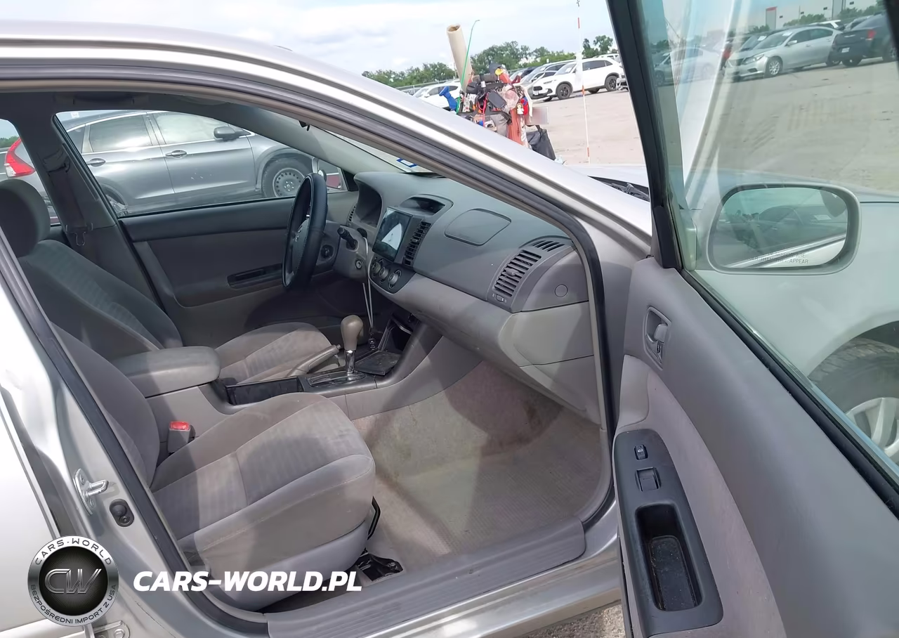 2005 Toyota Camry Le VIN:4T1BE32K35U420244 - 5