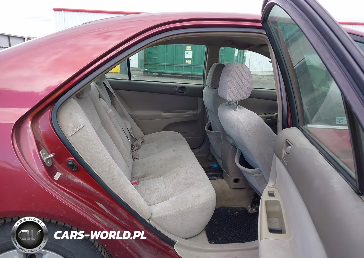 2002 Toyota Camry Le VIN:4T1BE32K12U072049 - 8
