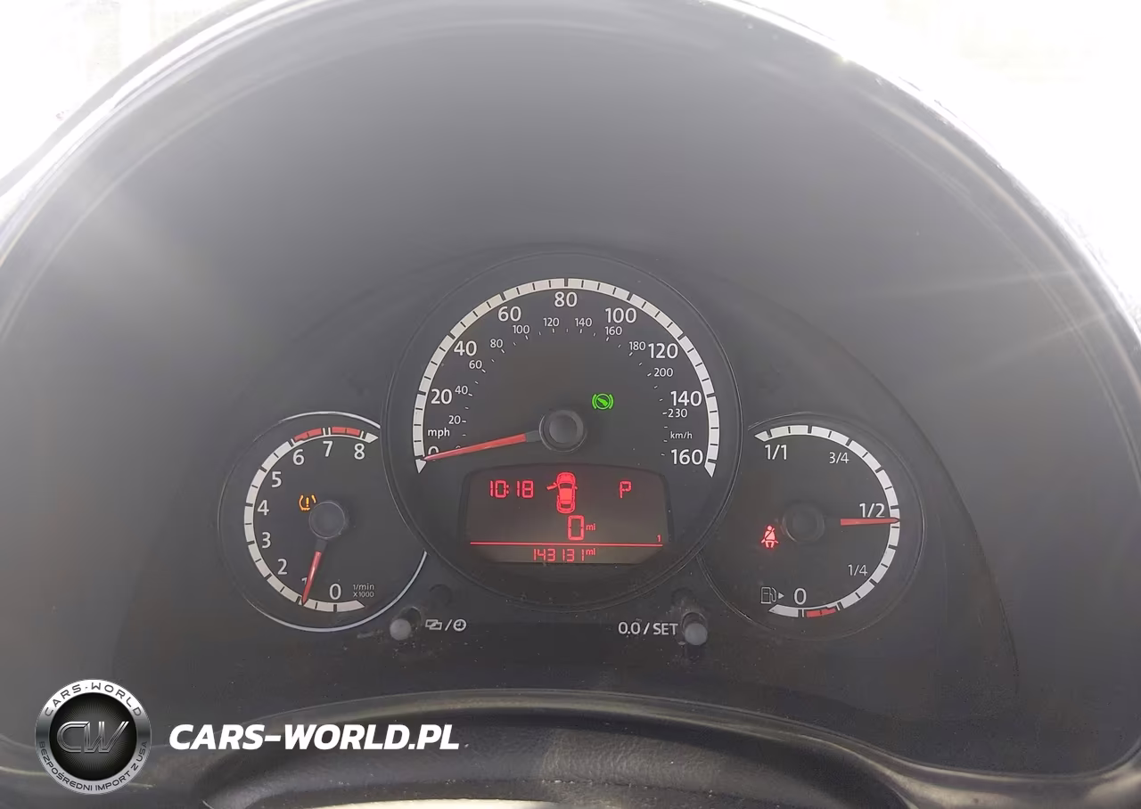 2014 Volkswagen Beetle 2.5L Entry VIN:3VWFP7AT4EM630130 - 7