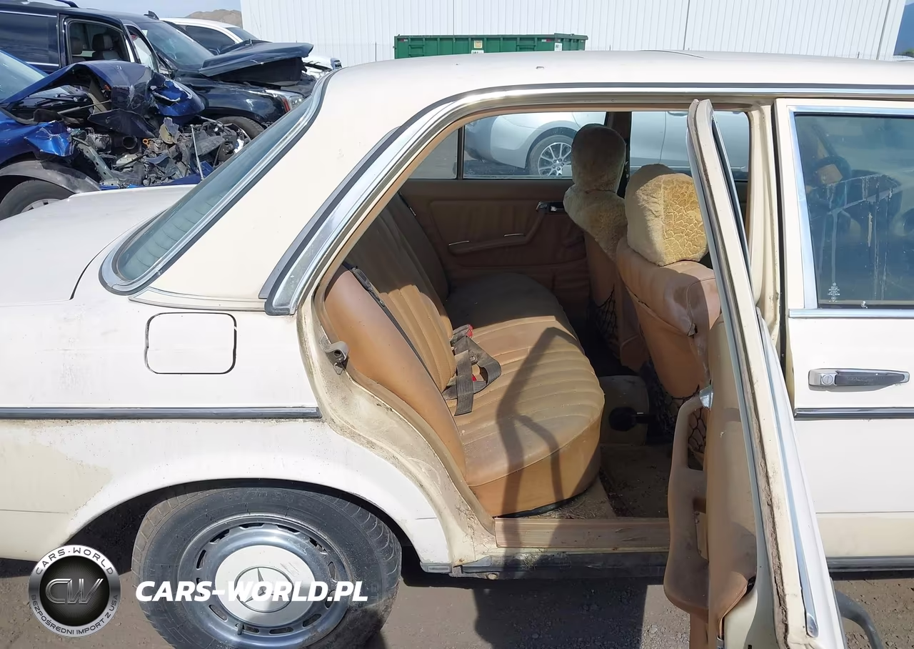 1983 Mercedes-Benz 240 D VIN:WDBAB23A0DB390329 - 8