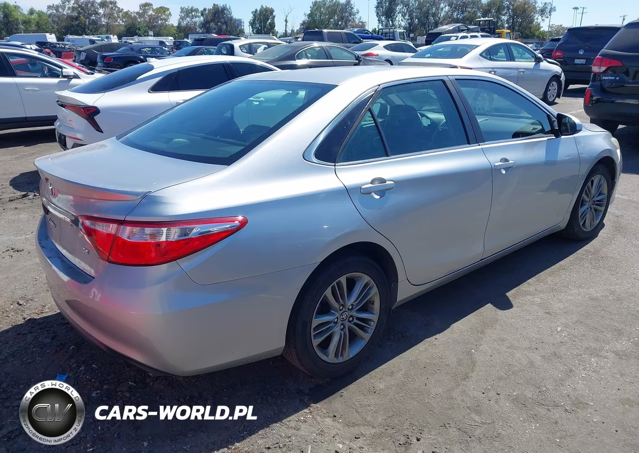 2016 Toyota Camry Se VIN:4T1BF1FKXGU243576 - 4