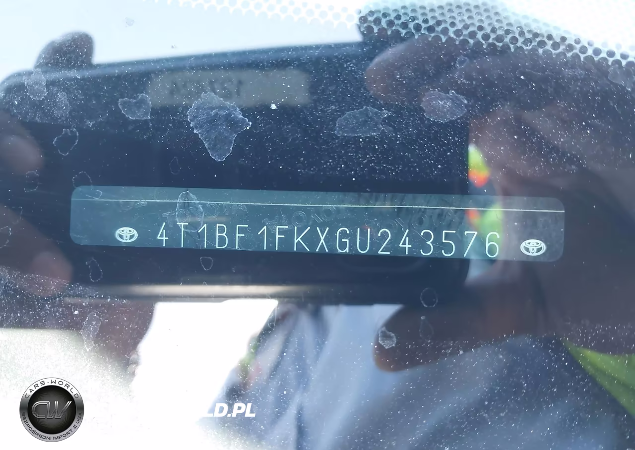2016 Toyota Camry Se VIN:4T1BF1FKXGU243576 - 9