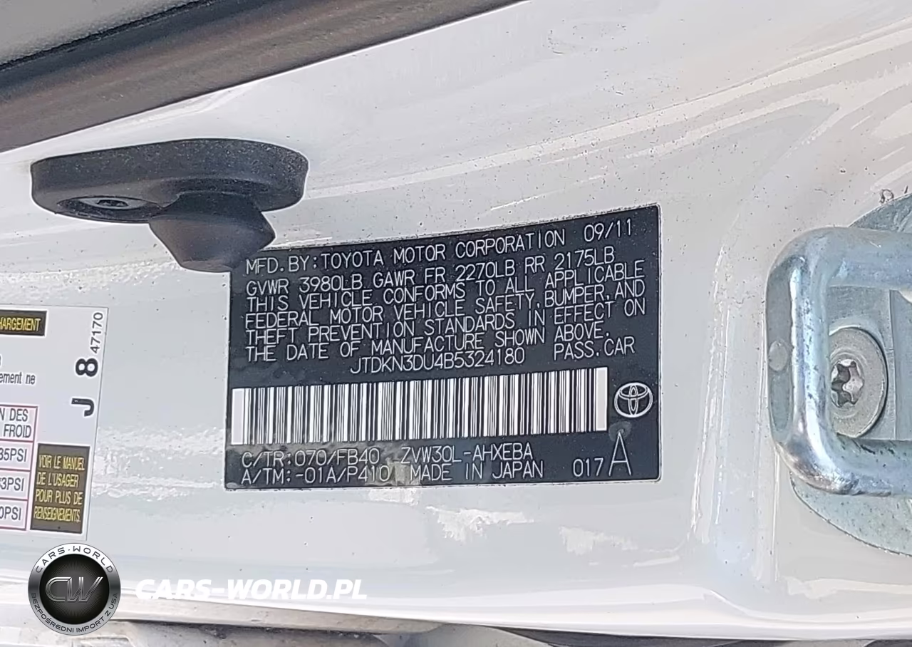 2011 Toyota Prius Two VIN:JTDKN3DU4B5324180 - 9