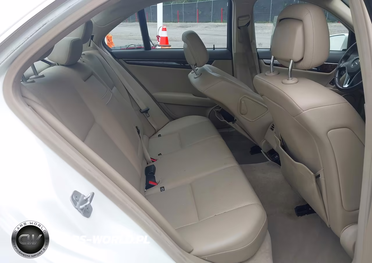 2014 Mercedes-Benz C 250 Sport VIN:WDDGF4HB1ER310967 - 8