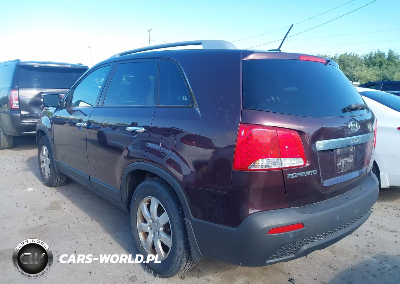 2013 Kia Sorento Lx VIN:5XYKT3A64DG361252 - 3