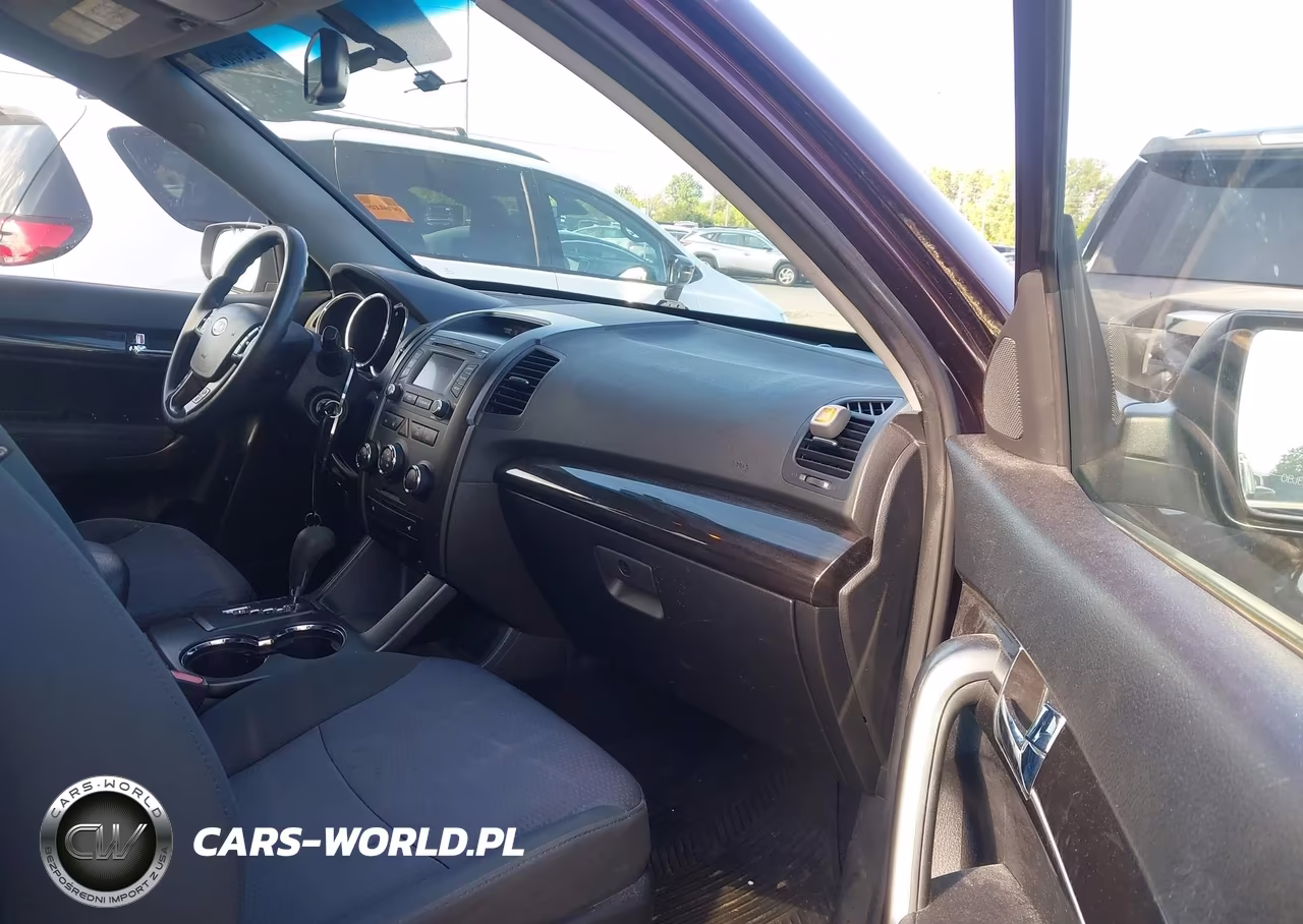 2013 Kia Sorento Lx VIN:5XYKT3A64DG361252 - 5