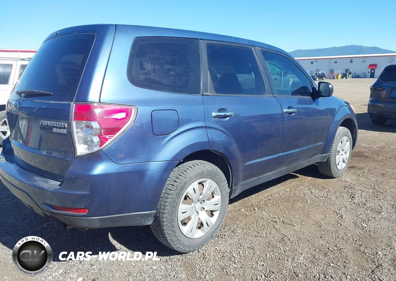 2011 Subaru Forester 2.5X VIN:JF2SHAAC8BH725707 - 4