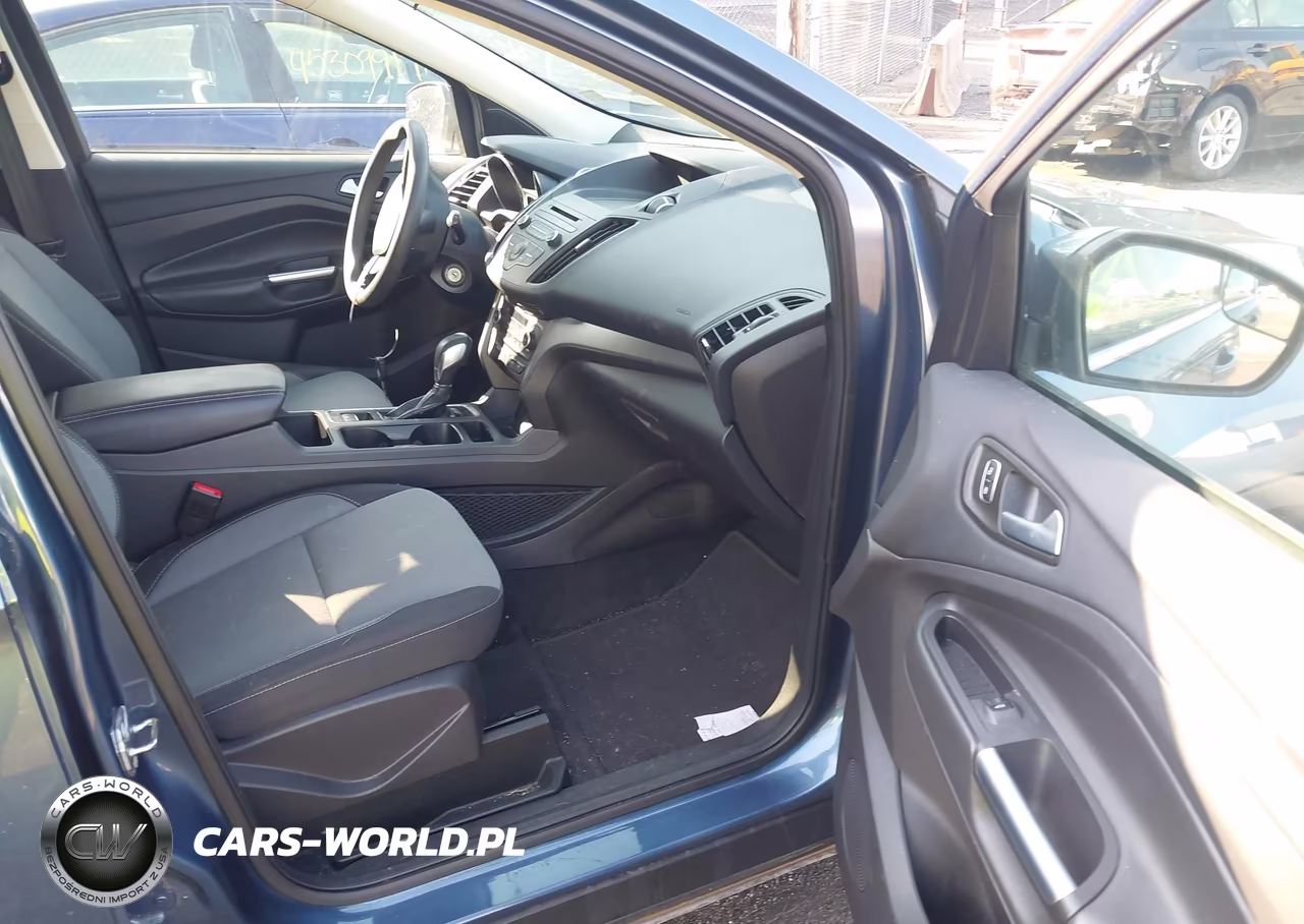 2018 Ford Escape Se VIN:1FMCU9GD0JUB94064 - 5