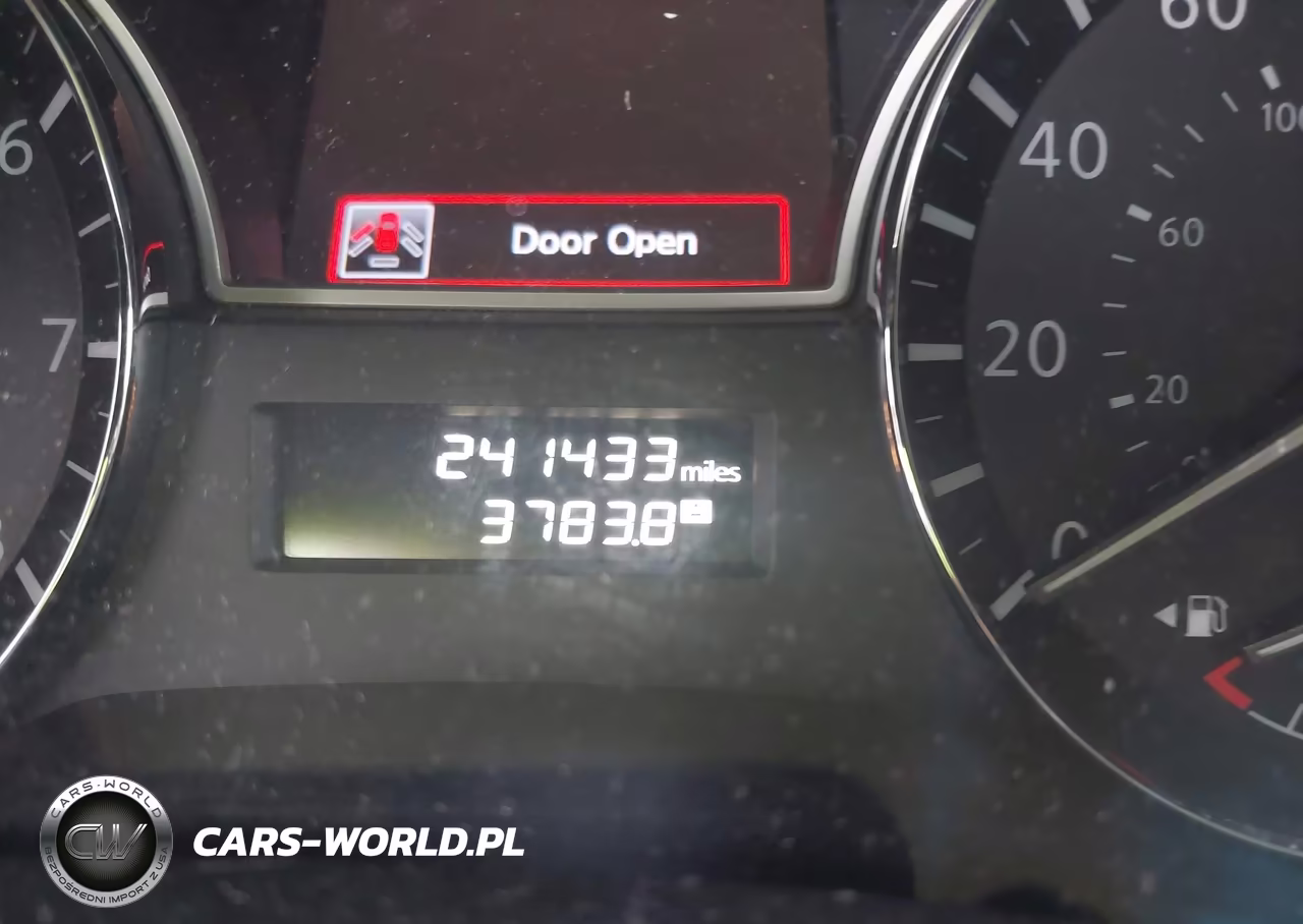 2015 Nissan Pathfinder Platinum-S-Sl-Sv VIN:5N1AR2MN2FC632139 - 7