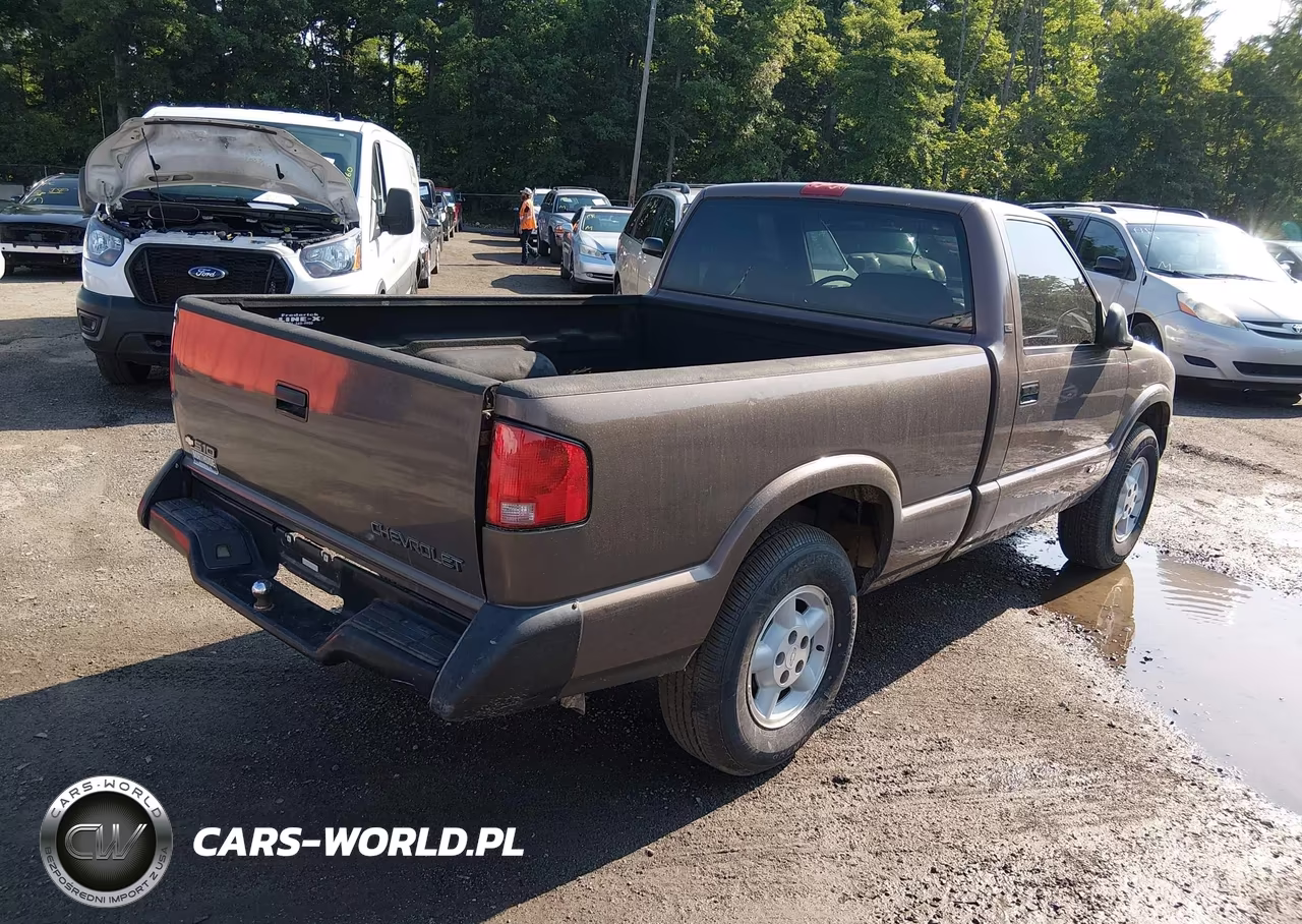 1997 Chevrolet S-10 Ls VIN:1GCDT14X8V8104301 - 4