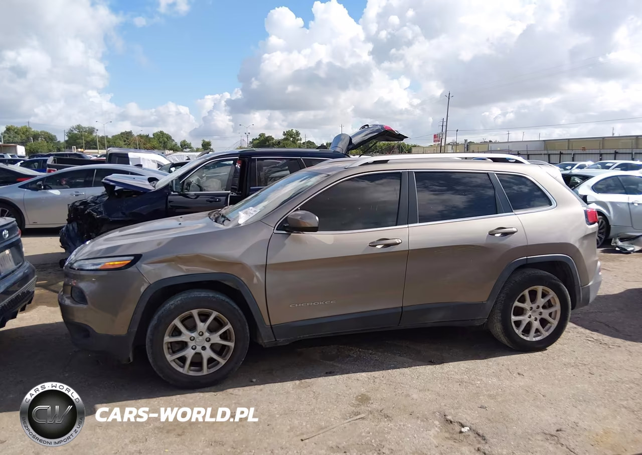 2016 Jeep Cherokee Latitude VIN:1C4PJLCB2GW302410 - 14