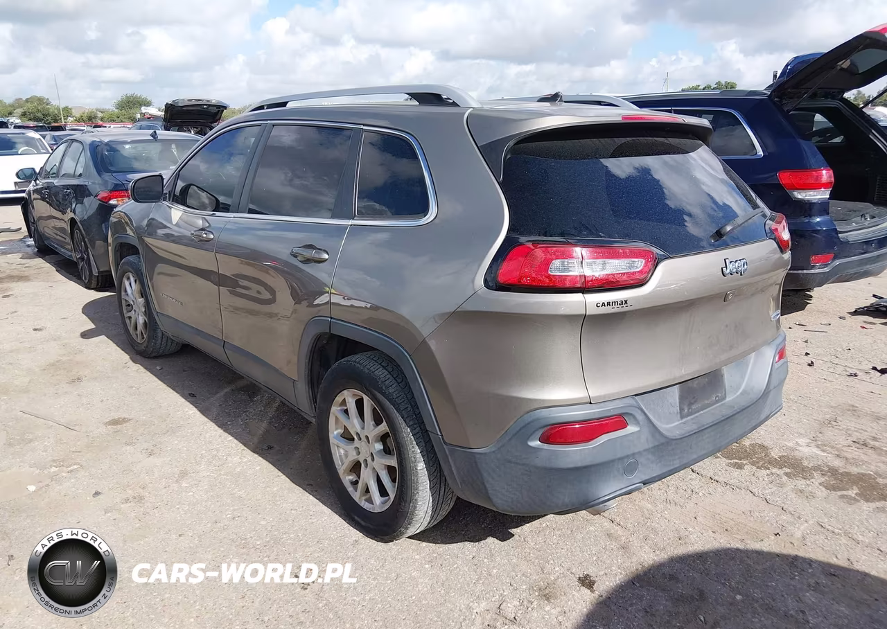 2016 Jeep Cherokee Latitude VIN:1C4PJLCB2GW302410 - 3