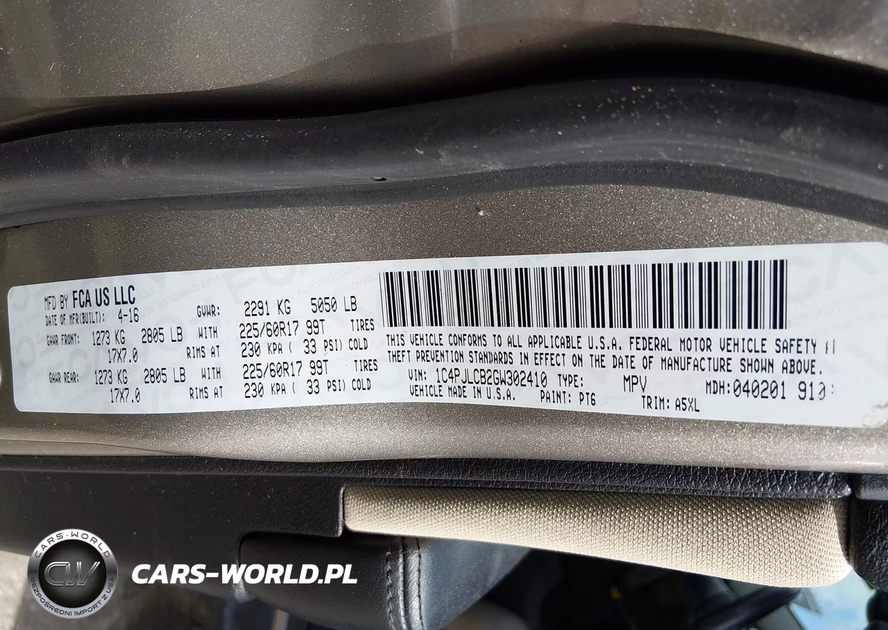 2016 Jeep Cherokee Latitude VIN:1C4PJLCB2GW302410 - 9