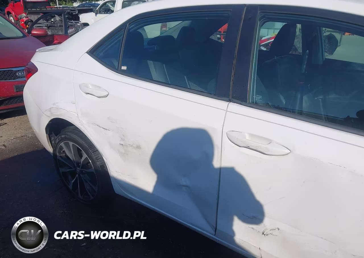 2017 Toyota Corolla Se VIN:2T1BURHE9HC823772 - 17