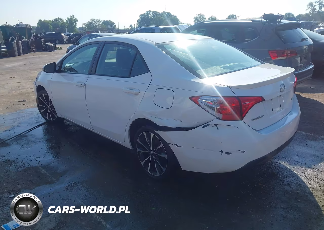 2017 Toyota Corolla Se VIN:2T1BURHE9HC823772 - 3