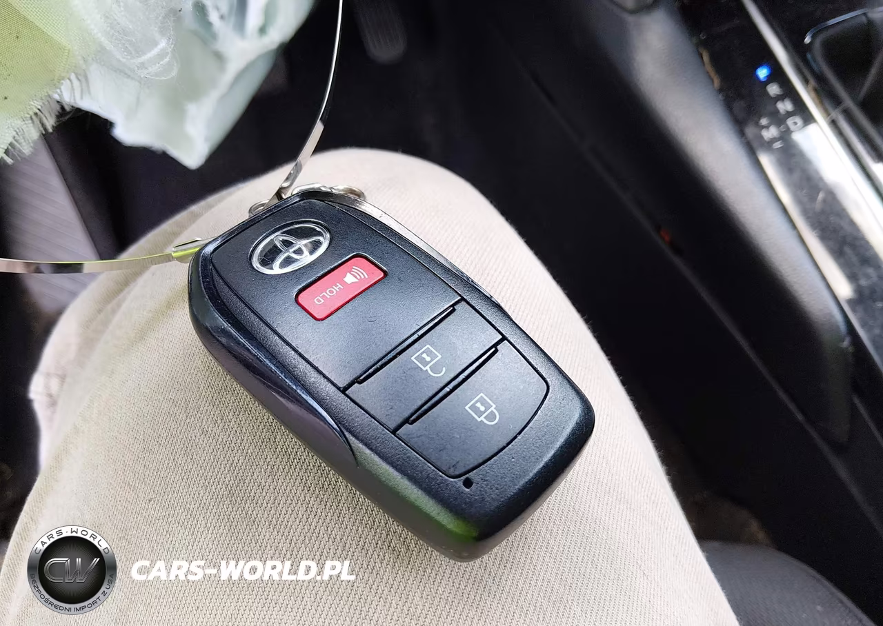 2022 Toyota Corolla Cross Le VIN:7MUBAABG0NV006560 - 11