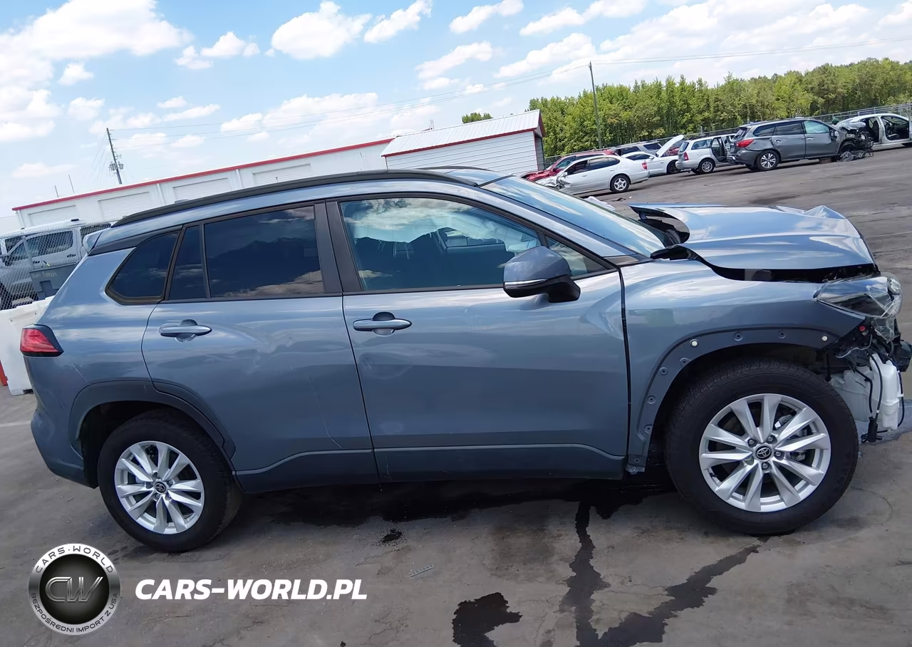 2022 Toyota Corolla Cross Le VIN:7MUBAABG0NV006560 - 14