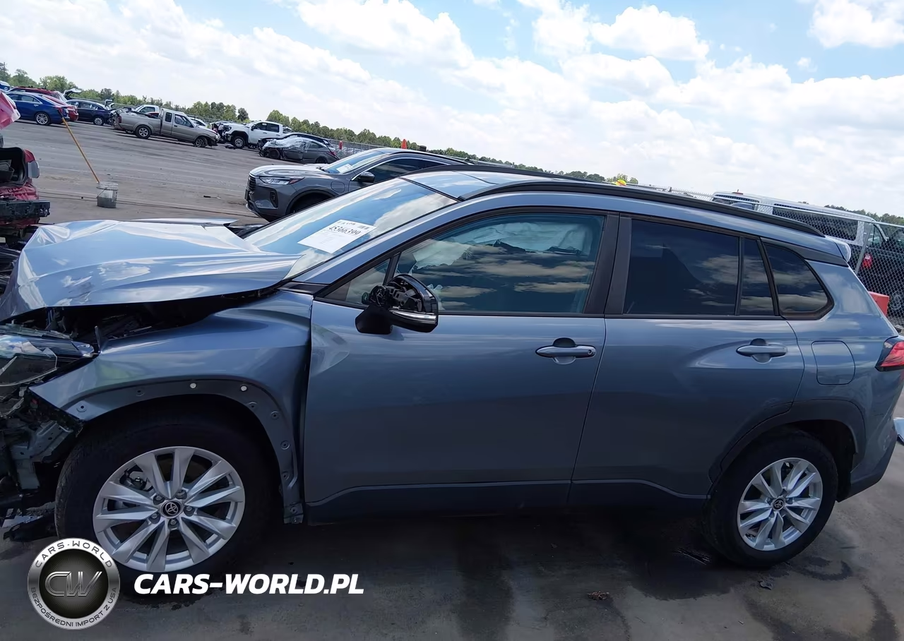 2022 Toyota Corolla Cross Le VIN:7MUBAABG0NV006560 - 15